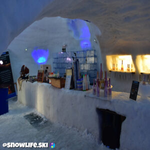 Ski bar